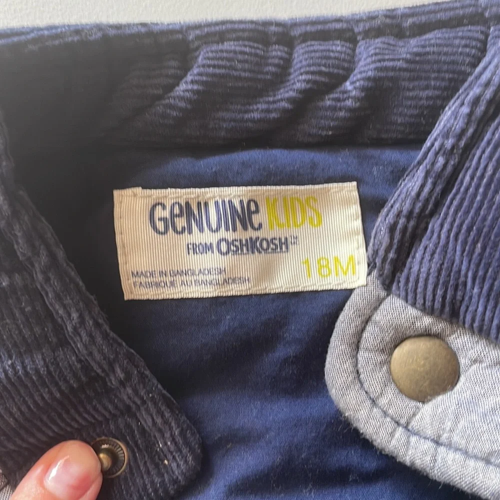 Genuine kids from OshKosh B’Gosh size 18 month vest, gray and navy blue